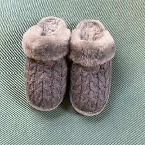 BearPaw Women's Cozy Knit Slippers in Gray